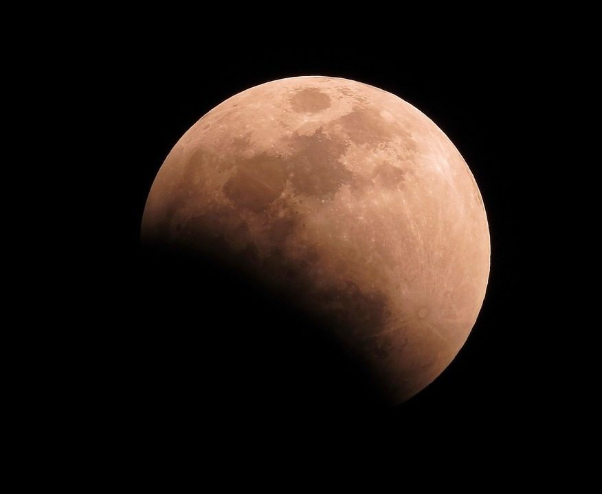Eclissi di Luna 27 luglio 2018: combattere per la vittoria