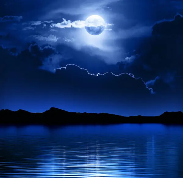 Luna piena 5 luglio in Purva Ashadha+eclissi: le acque del rinnovamento spirituale