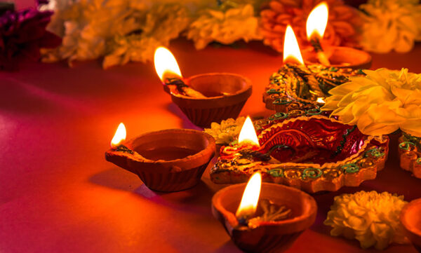 Luna nuova 4 novembre in Swati: brillare nei venti dell’incertezza (speciale Diwali)